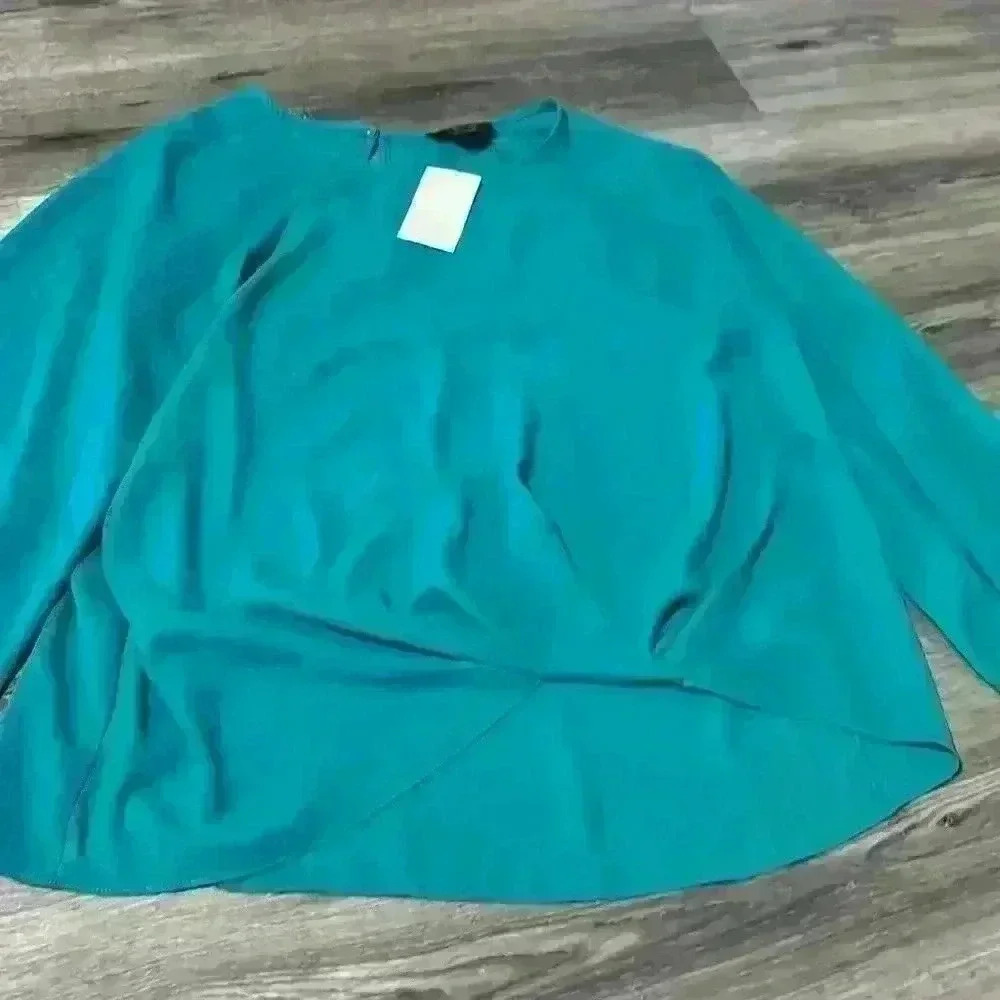 Karen Kane long sleeve top - Picture 2 of 4